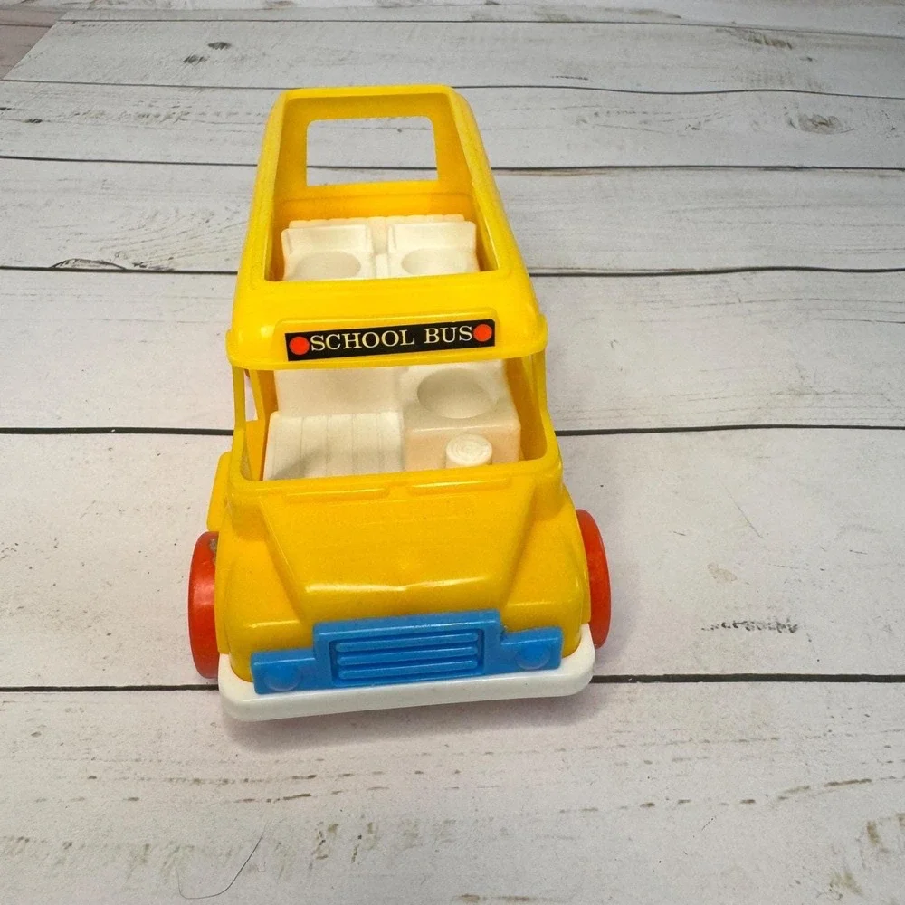 Vintage Arco Yellow School Bus with 3 Figures Hong Kong 1980s Toy‎ Lot